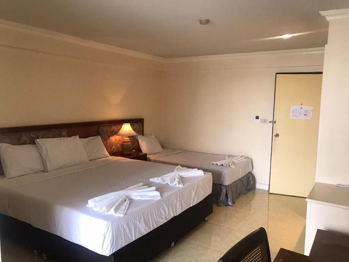 Jumbotel Hotel Bangkok Luaran gambar